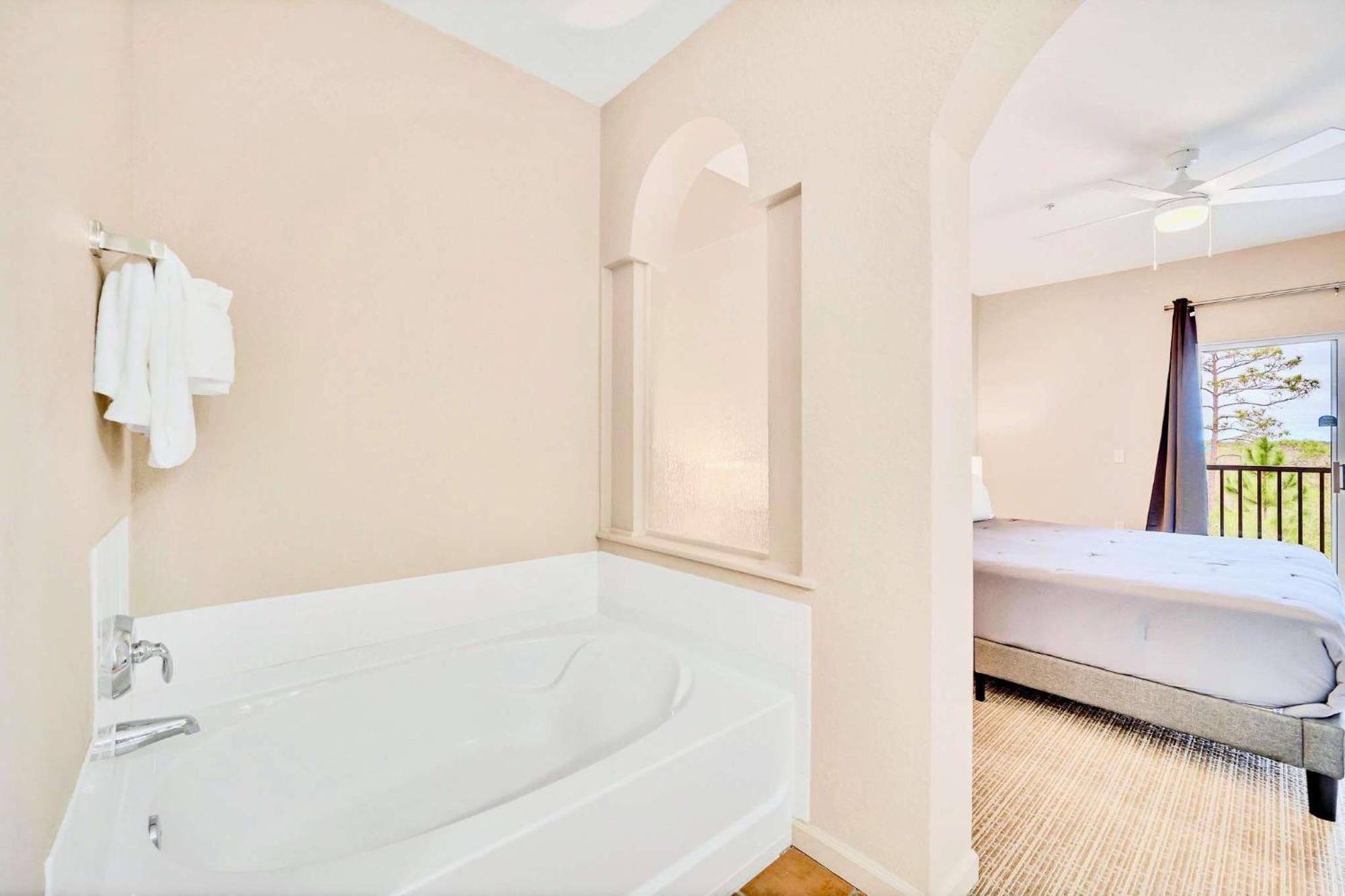 Luxury 2Br Condo - Pool & Hot Tub - Near Disney Orlando Esterno foto